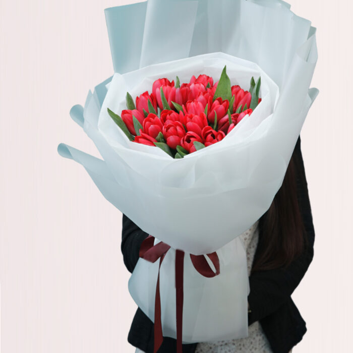 Red Tulips Bouquet - Image 3